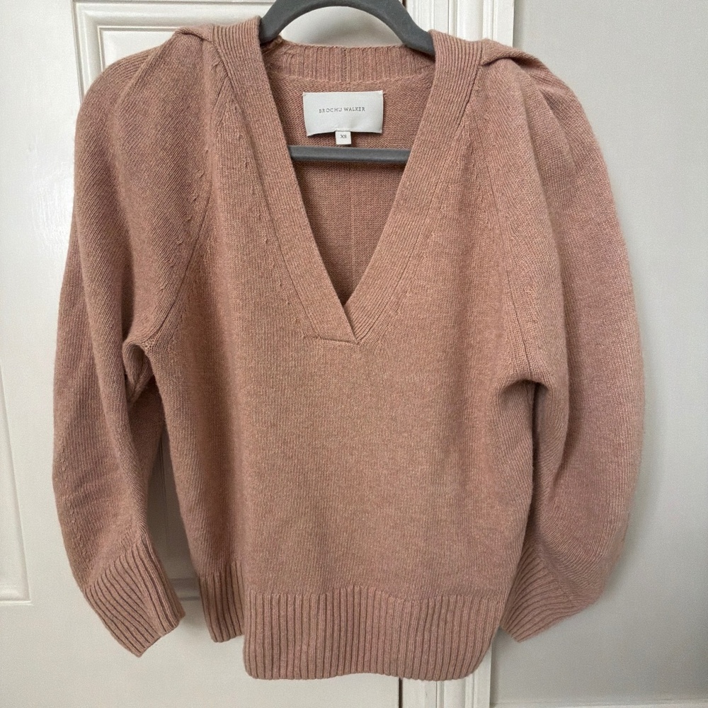 Brochu Walker v-neck sweater, size XS
